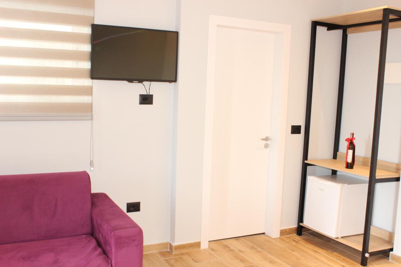 Bebi Hotel And Apartments Саранда Екстер'єр фото