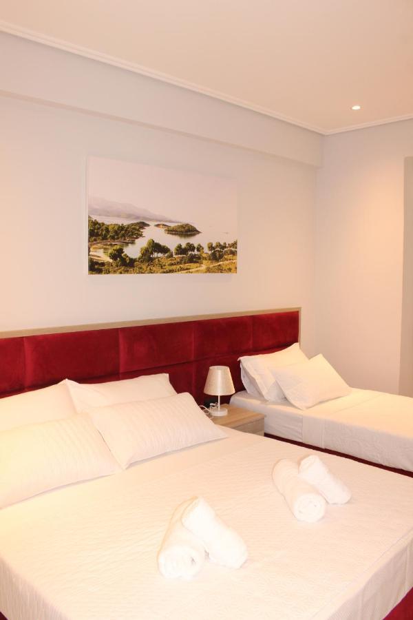 Bebi Hotel And Apartments Саранда Екстер'єр фото