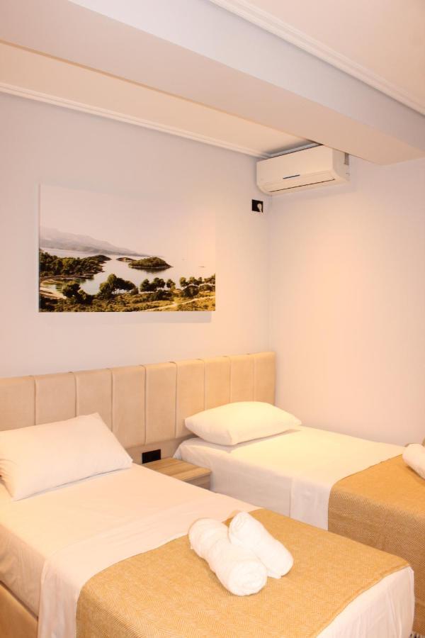 Bebi Hotel And Apartments Саранда Екстер'єр фото