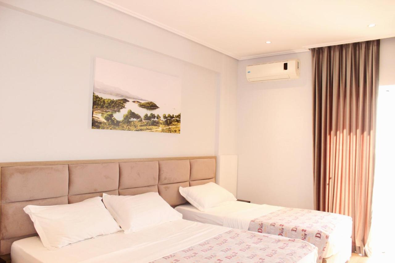 Bebi Hotel And Apartments Саранда Екстер'єр фото