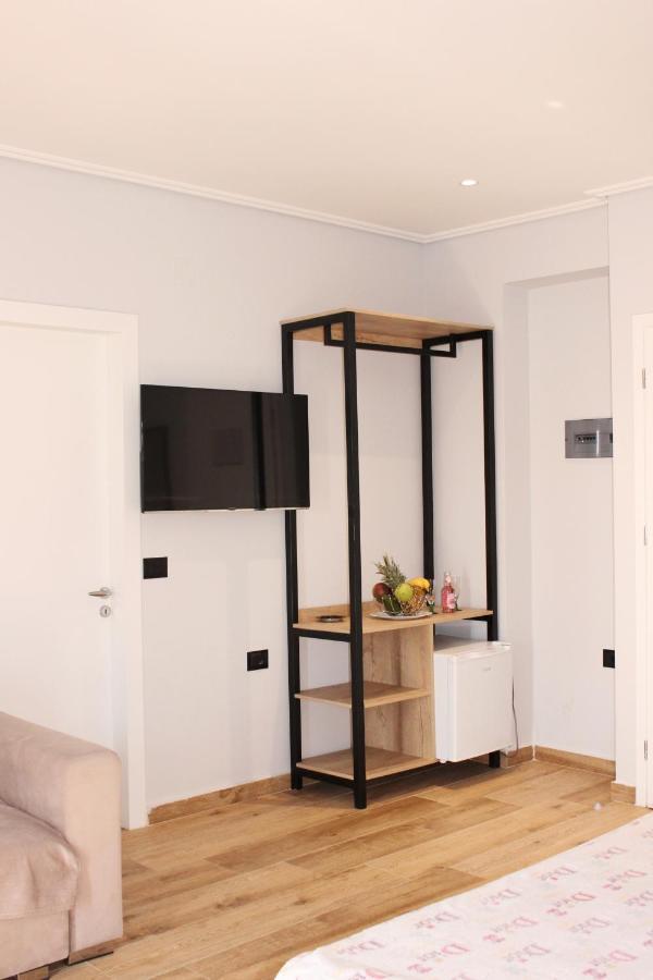 Bebi Hotel And Apartments Саранда Екстер'єр фото