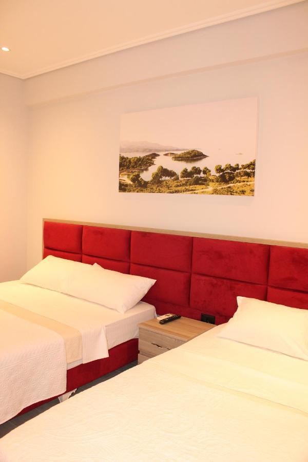 Bebi Hotel And Apartments Саранда Екстер'єр фото
