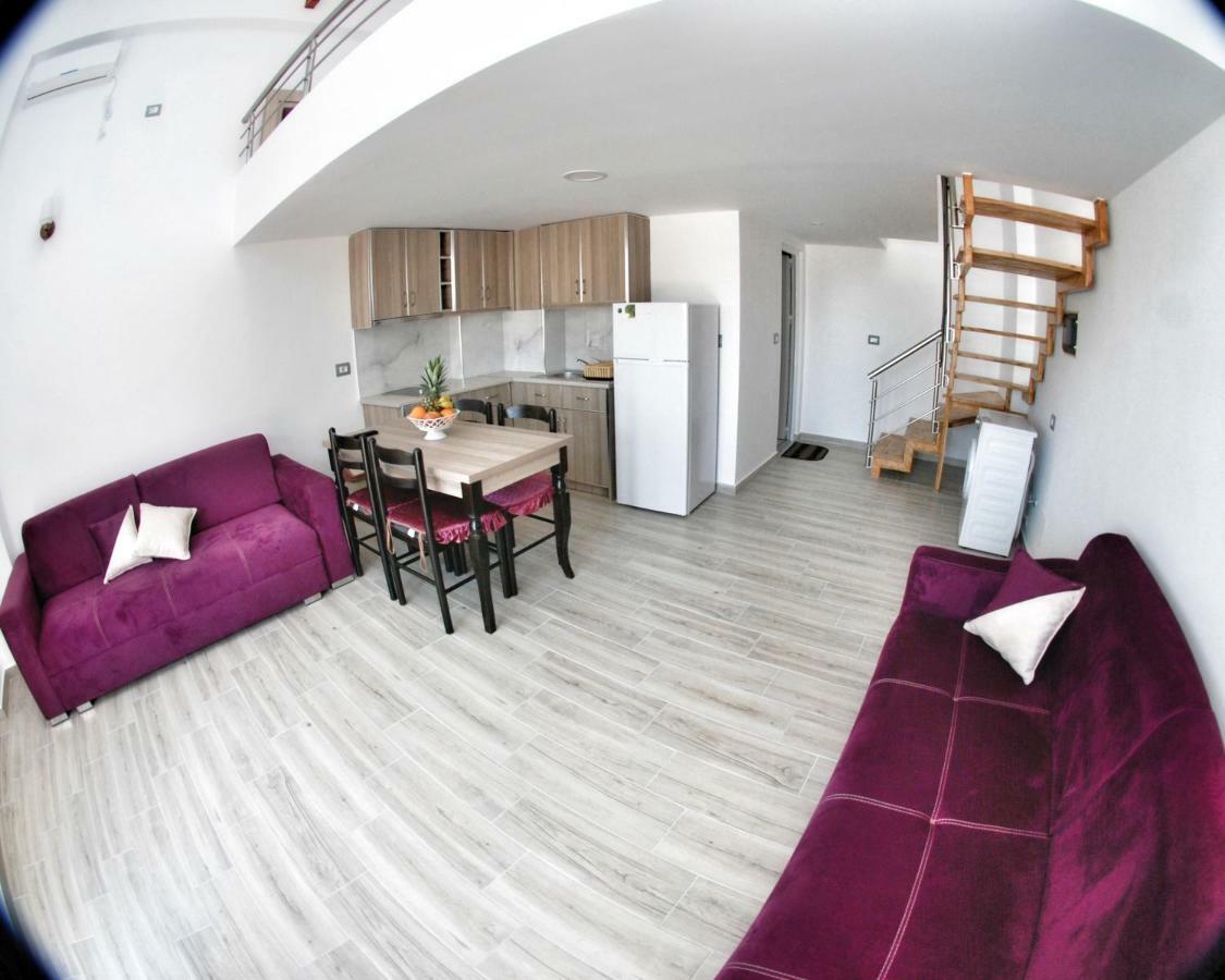 Bebi Hotel And Apartments Саранда Екстер'єр фото