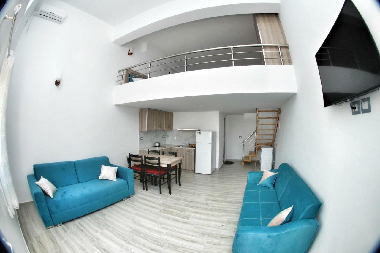 Bebi Hotel And Apartments Саранда Екстер'єр фото