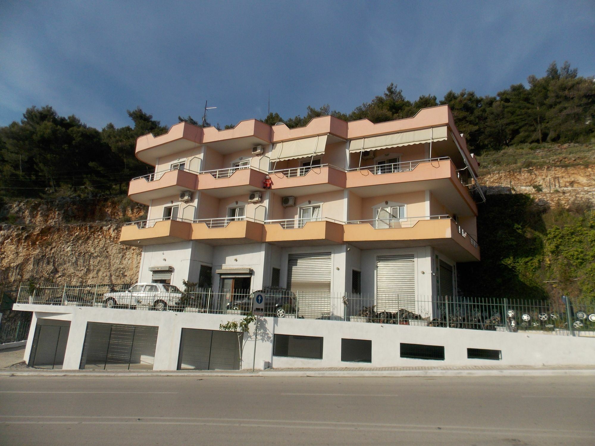 Bebi Hotel And Apartments Саранда Екстер'єр фото